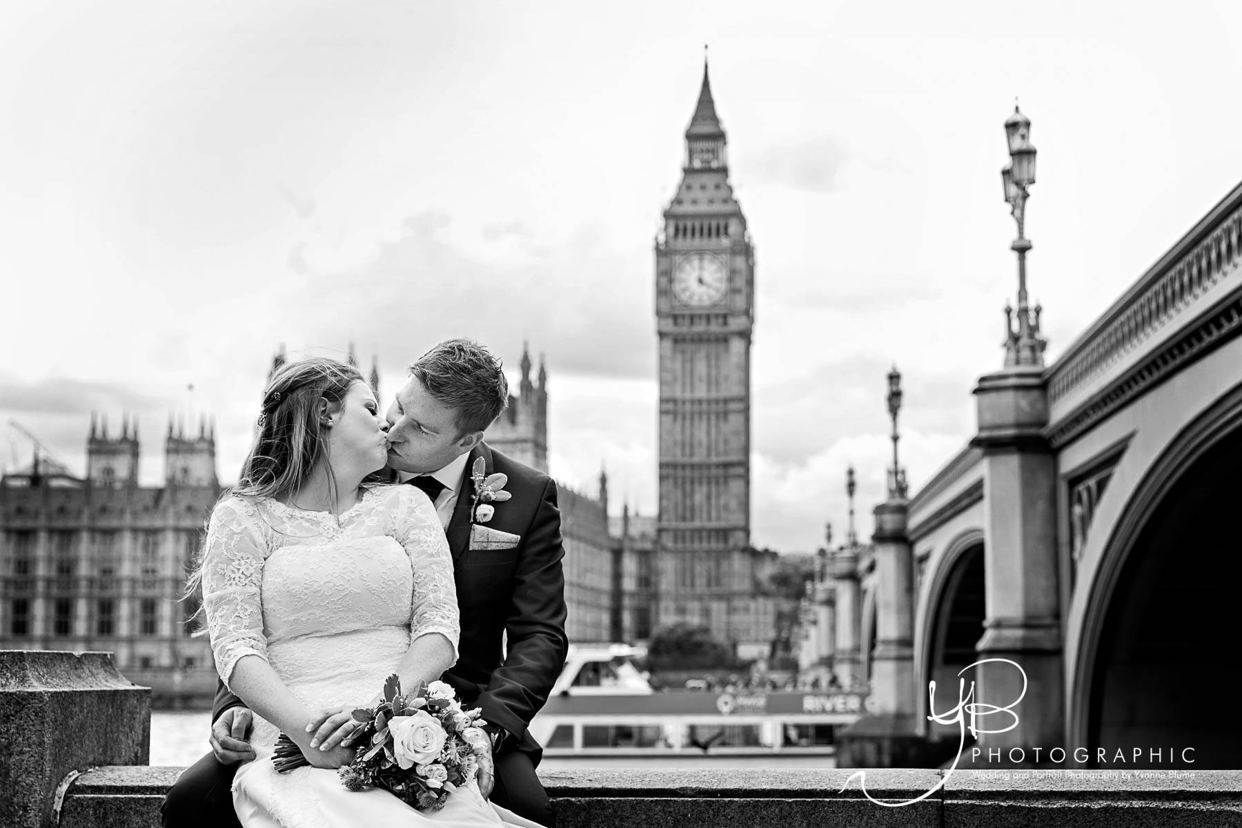 London Landmarks wedding portraits featuring The Houses of Parliament and Big Ben