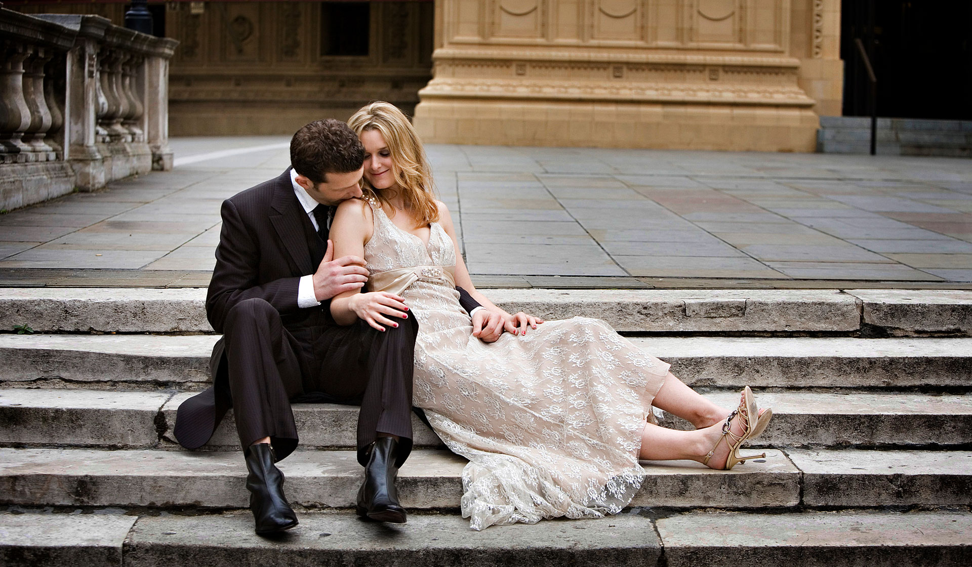 Wedding Portraits on the Royal Albert Hall steps.